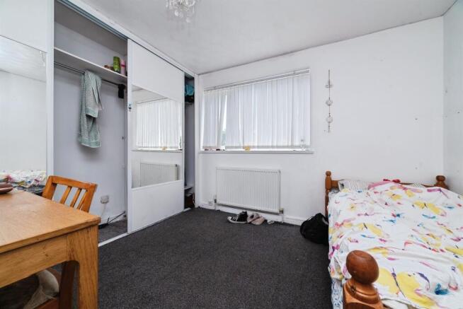 4 bed Terraced for sale Image 11