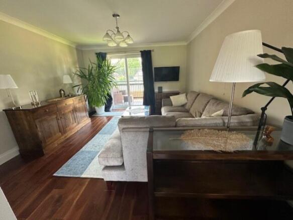 Lounge 3