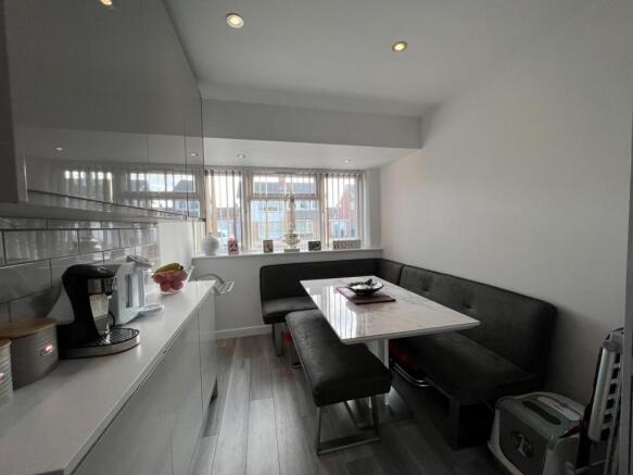 Dining room table