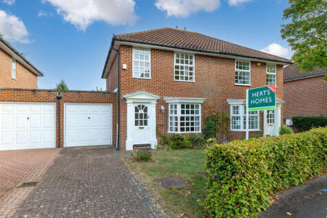 Parkway Gardens, Welwyn Garden City