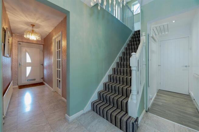Hallway stairs 1.1 STPP2468-114.jpg