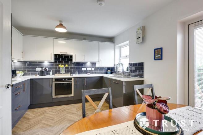 3 bed Terraced for sale Image 5
