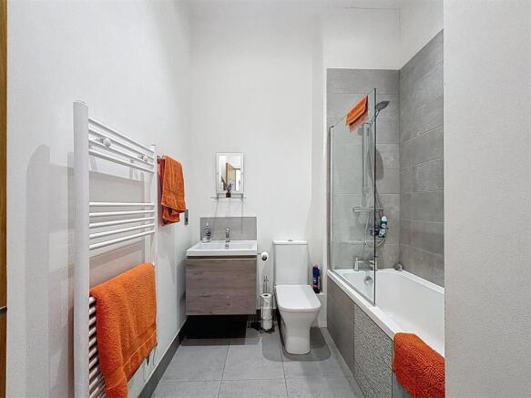 1 bed Apartment for sale Image 11