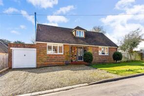 8, Avondale Road, Waterlooville PO7 7ST
