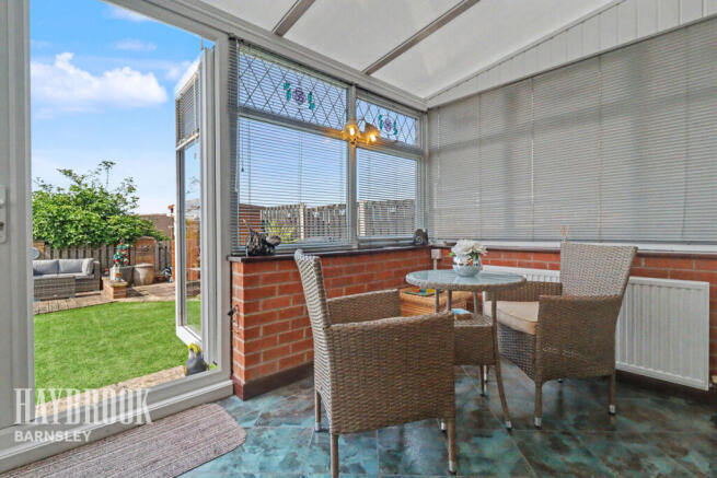4 bed Detached for sale Image 11