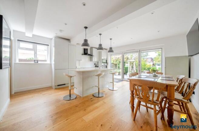 Kitchen/Dining