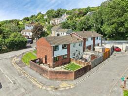 8, Isgraig, Burry Port SA16 0DE