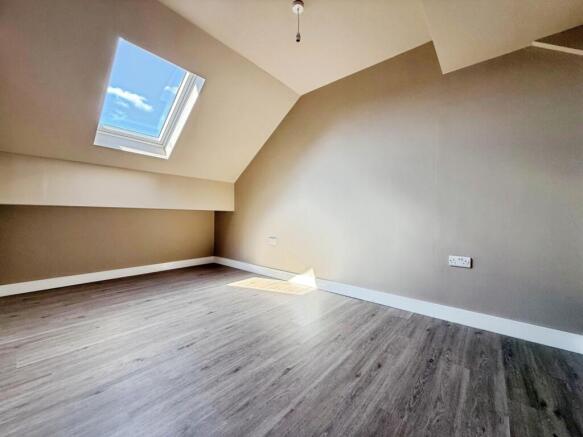 1 bed Apartment to rent Image 6