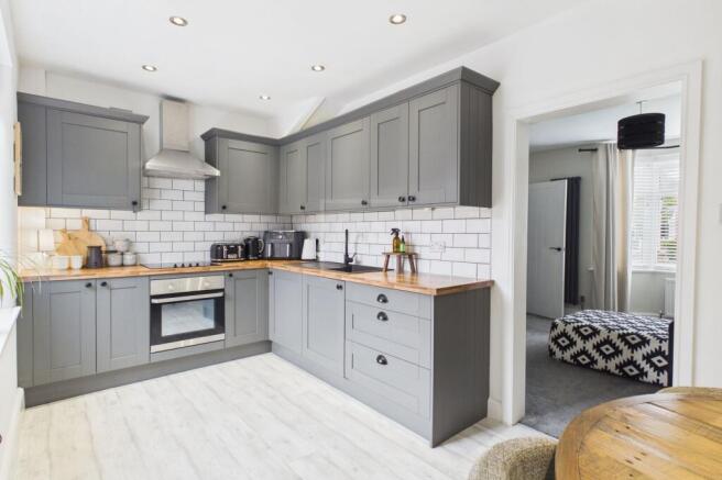 Kitchen/Dining Area