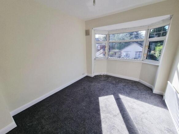 3 bed Semi-Detached to rent Image 8