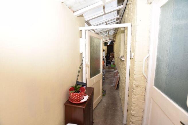 Lean to Cottage 2