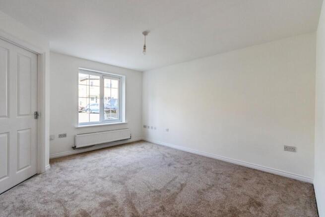 3 bed Semi-Detached for sale Image 5