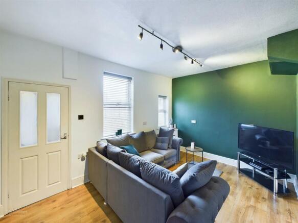 Sitting/Dining Room