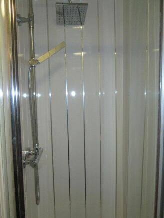 4 bed House Share to rent Image 10