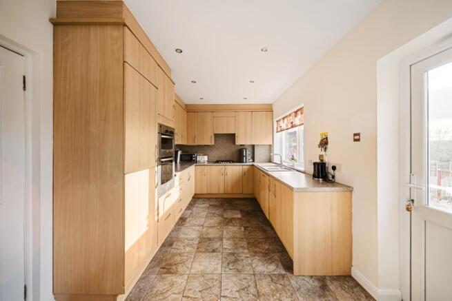 Heathview Avenue, Crayford, DA1 photo 4