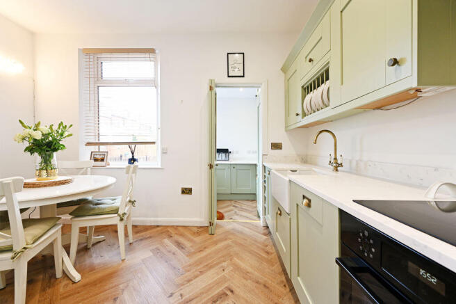 3 bed Terraced for sale Image 7