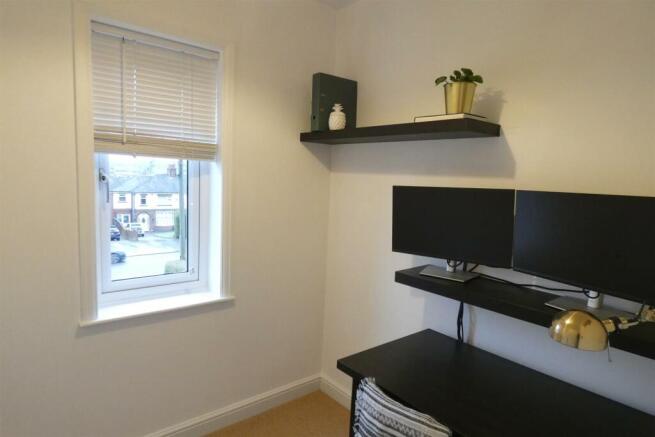 BEDROOM 3/STUDY