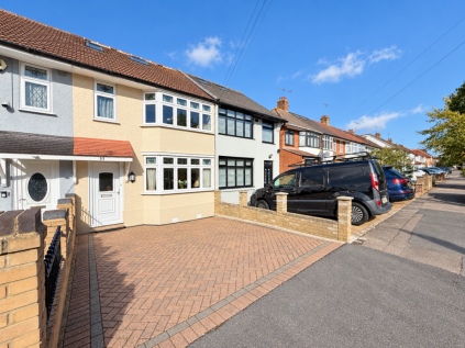 Highfield Road, Woodford Green, IG8 8JB