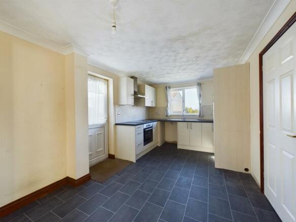 45 Gannel View Close Kitchen