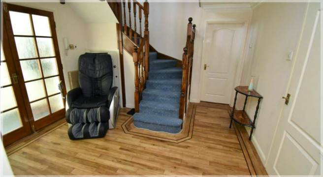 Hayton_entrance_hall.png