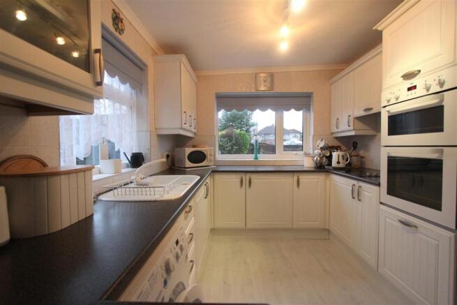 Kitchen/Breakfast Ro