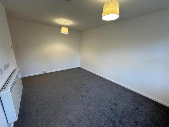 Lounge 2.jpg