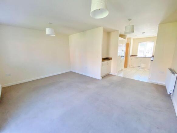 3 bed Semi-Detached for sale Image 9