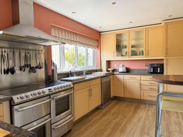 Kingfisher Road, Chipping Sodbury, BS37 photo 4
