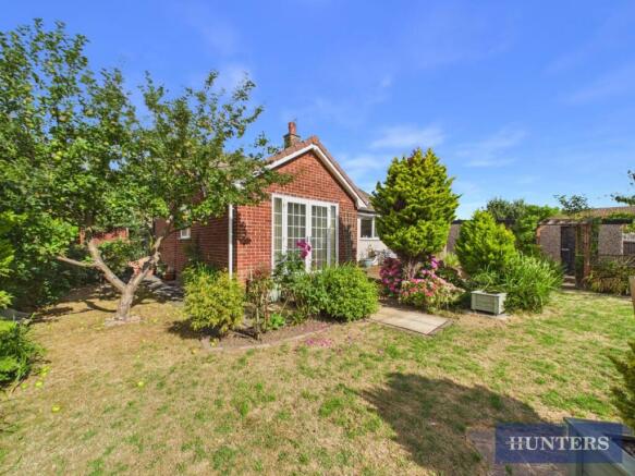 2 bed Detached Bungalow for sale Image 6
