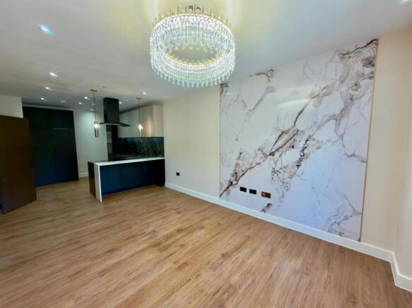 1 bed Apartment to rent Image 12