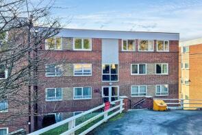 11, Redlands Court, London Road, River CT17 0TW