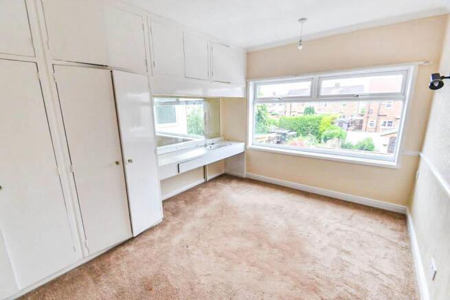 75 Hull Road bed 2_lge.JPG