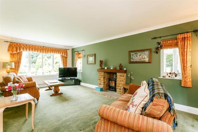 8296152-interior12.j