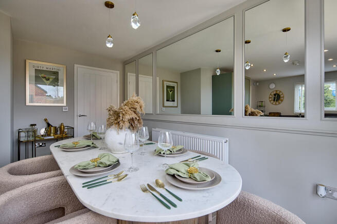 3 bed House for sale Image 4