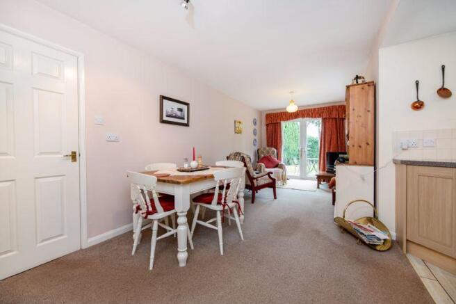 Living/dining room