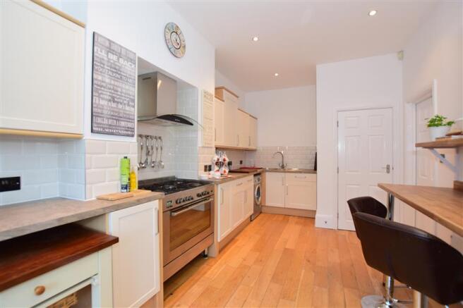 Kitchen/ Breakfast Room