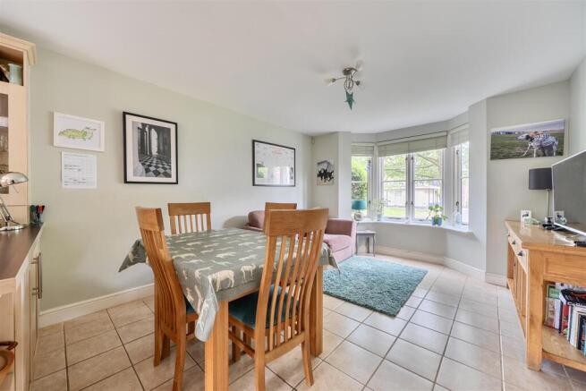 Kitchen dining room
