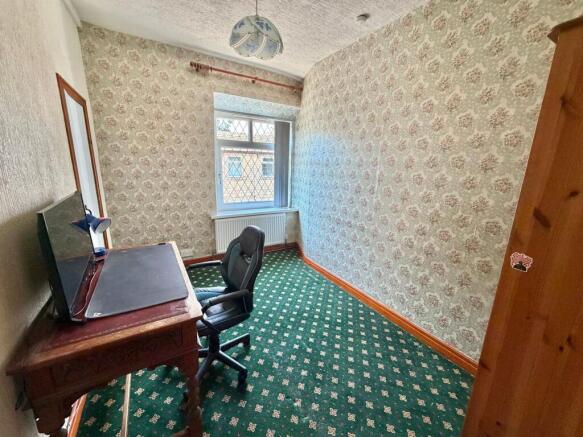 3 bed Terraced for sale Image 10
