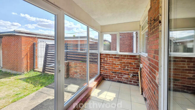 3 bed Semi-Detached for sale Image 10