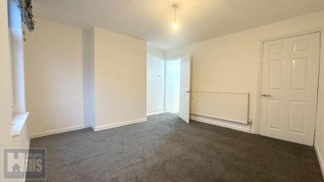 3 bed Terraced to rent Image 5