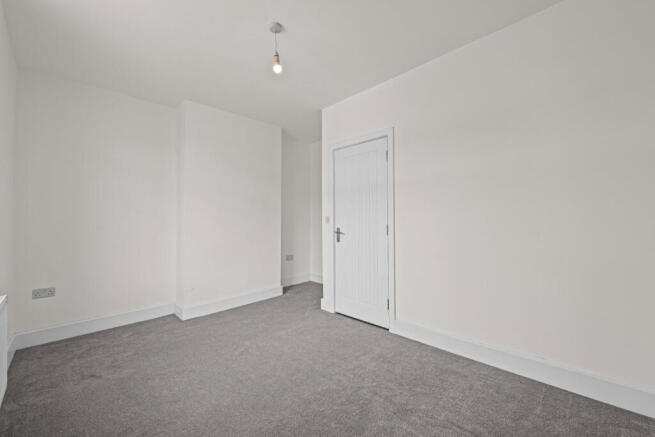 3 bed Terraced for sale Image 12