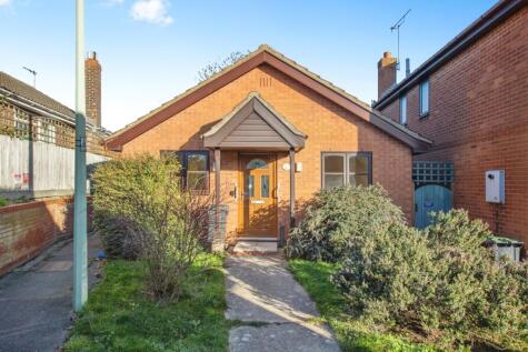 Vicarage Gardens, Debenham, Stowmarket, Suffolk, IP14