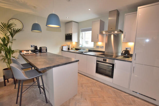 2 bed Apartment for sale Image 6