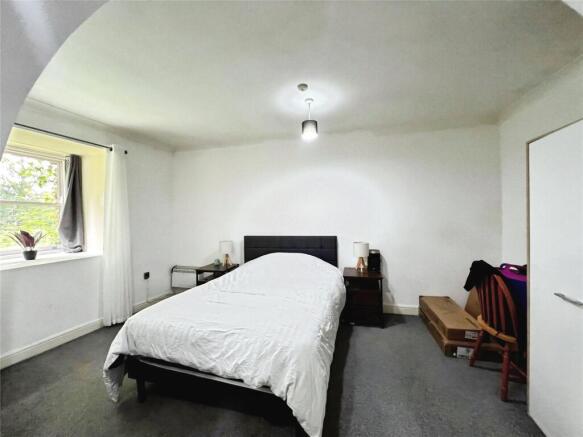 2 bed Apartment for sale Image 4
