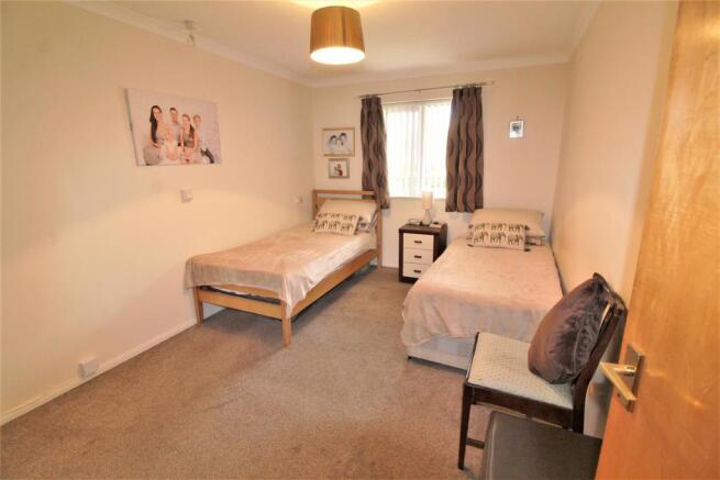 DOUBLE BEDROOM