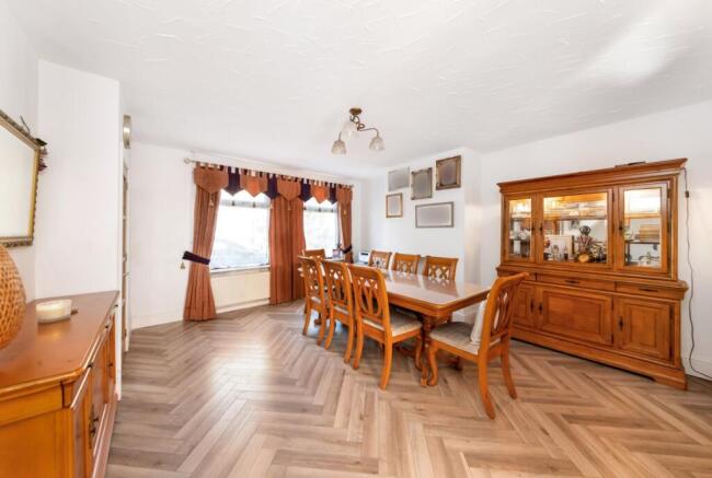 5 bed Terraced to rent Image 7