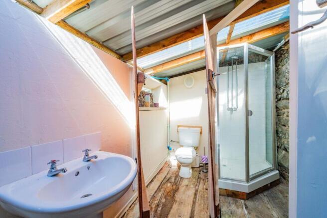 External Shower Room