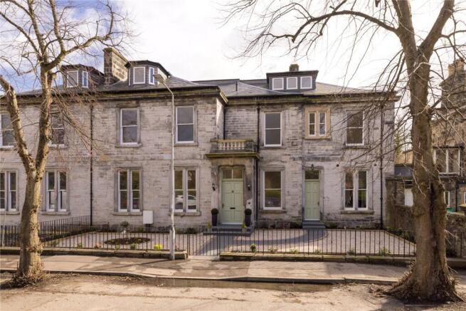 5 Comley Park