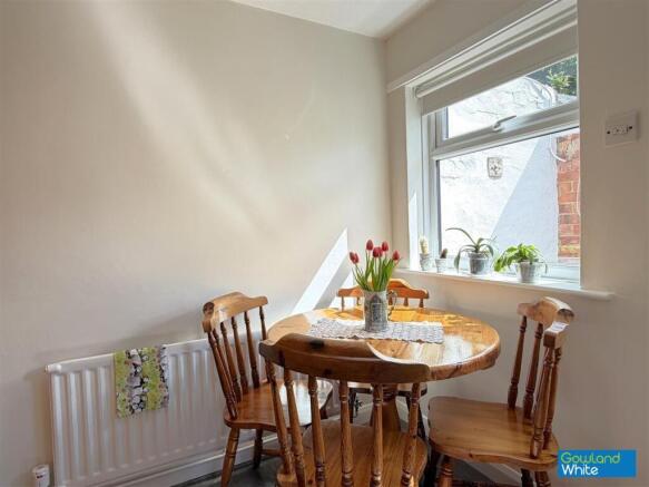 2 bed Detached for sale Image 5
