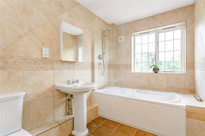 En Suite Bathroom